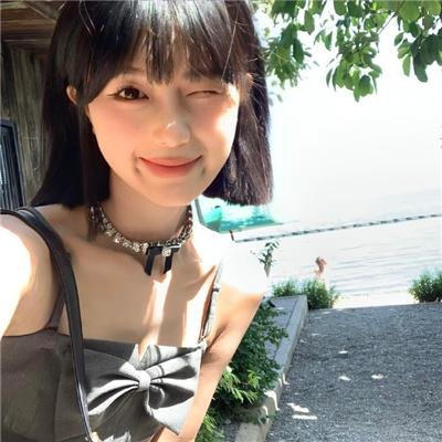 我与妈妈的黄色脚踏车